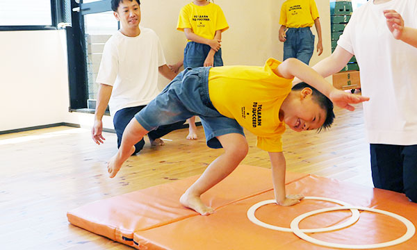 STEPクラス：できるを楽しむ｜対象：６〜８歳（年長〜小学低学年）